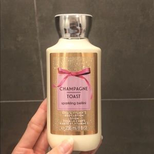 3/20 - champagne Toast body lotion